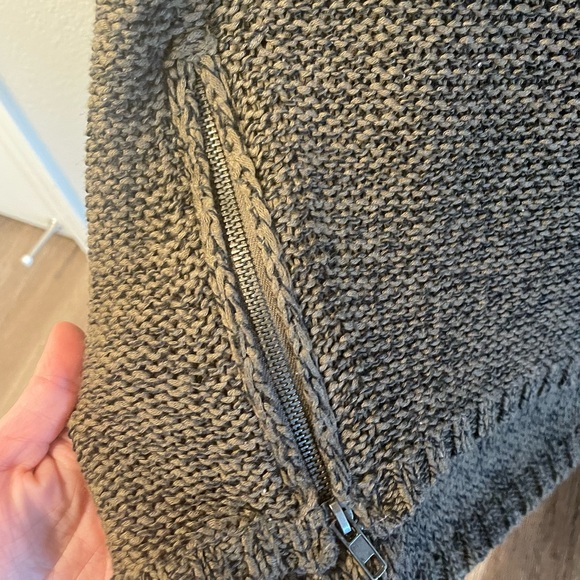 design lab medium woman sweater with two zippers at the bottom - Picture 4 of 5